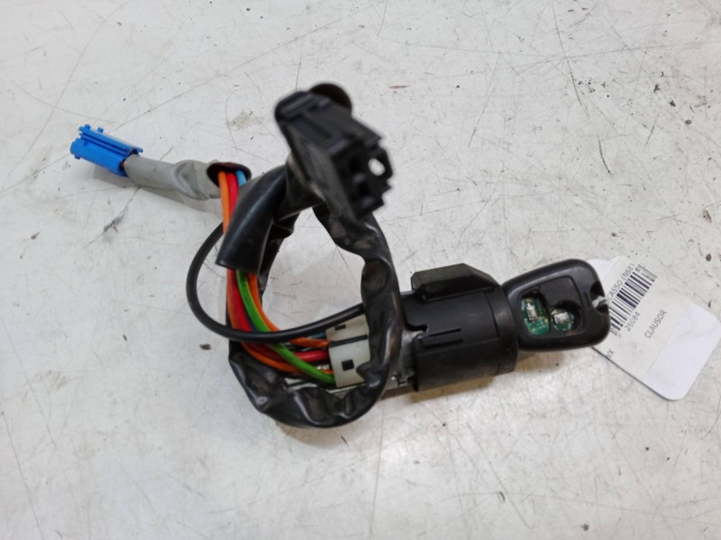 Recambio de clausor para citroën xsara picasso (n68) 1.6 hdi referencia OEM IAM   
