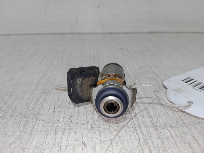Recambio de inyector para fiat punto evo (199_) 1.2 referencia OEM IAM   