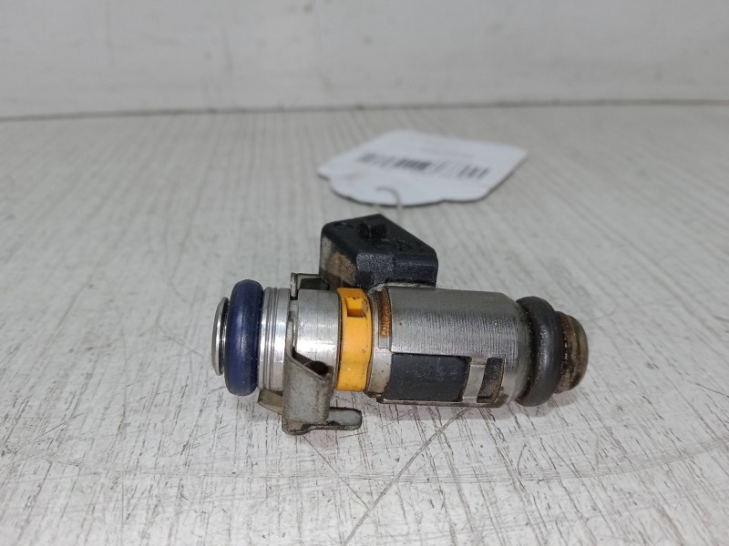 Recambio de inyector para fiat punto evo (199_) 1.2 referencia OEM IAM   