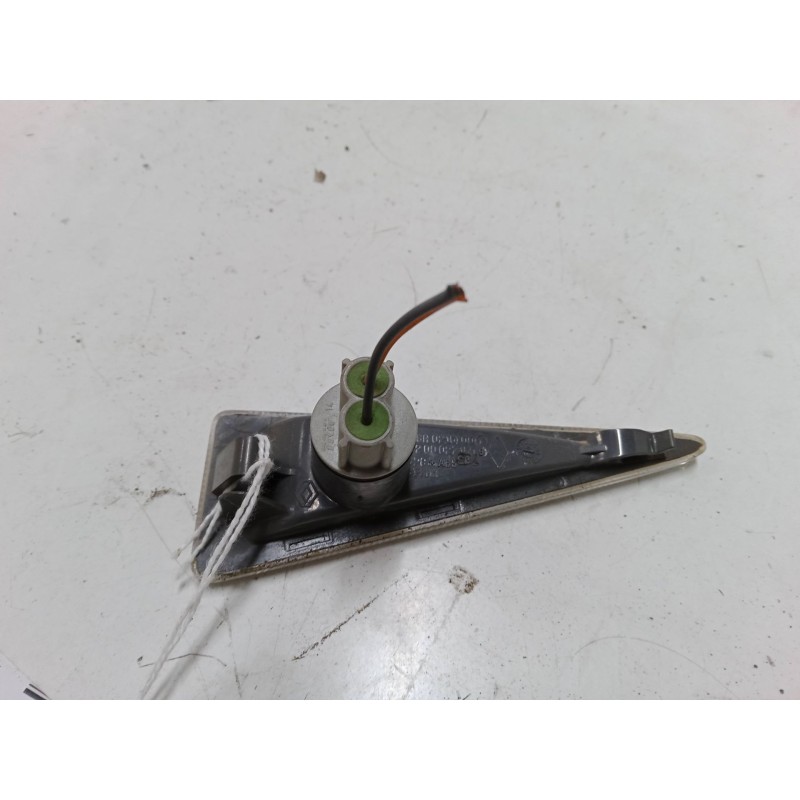 Recambio de intermitente lateral izquierdo para renault scénic ii (jm0/1_) 1.5 dci (jm1e, jm16) referencia OEM IAM   