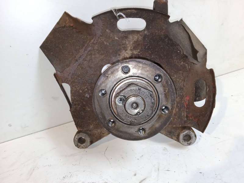 Recambio de mangueta delantera izquierda para iveco daily ii caja/chasis 40-10 w 4x4 (15211104, 15211105, 15211111, 15211115,...