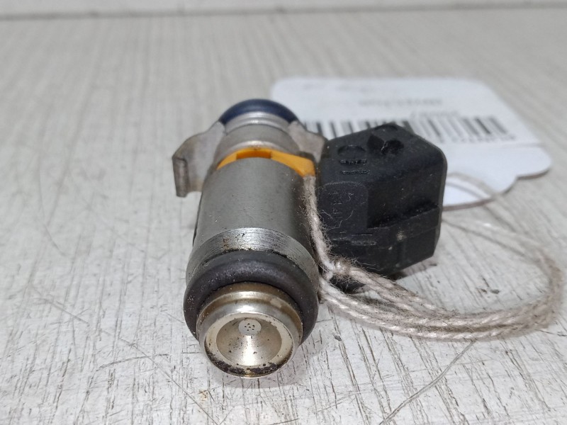 Recambio de inyector para fiat punto evo (199_) 1.2 referencia OEM IAM   