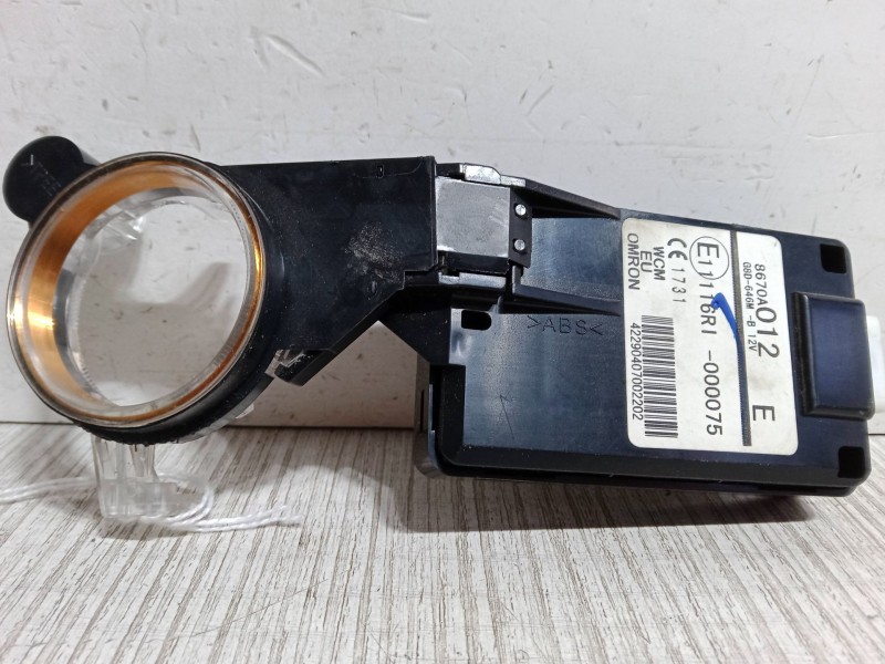 Recambio de antena clausor para citroën c-crosser (vu_, vv_) 2.2 hdi referencia OEM IAM G8D646MB  