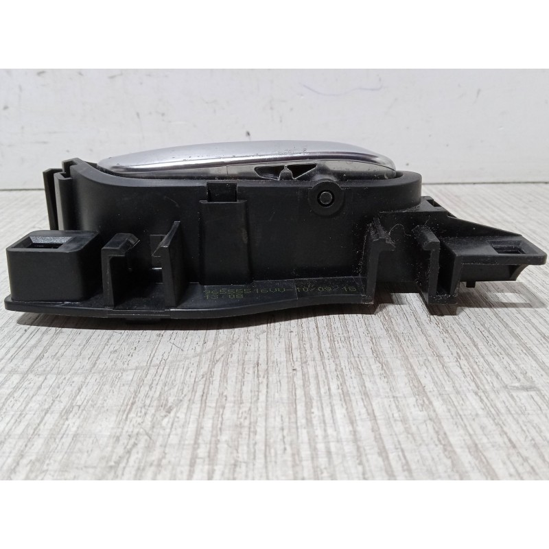 Recambio de maneta interior puerta delantera derecha para peugeot 208 i (ca_, cc_) 1.2 vti 82 referencia OEM IAM    Recambio de maneta interior puerta delantera derecha para peugeot 208 i (ca_, cc_) 1.2 vti 82 referencia OEM IAM