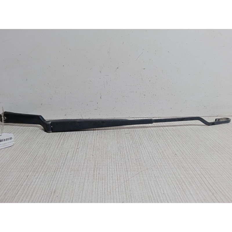 Recambio de brazo limpia delantero izquierdo para audi a3 (8l1) 1.9 tdi referencia OEM IAM   