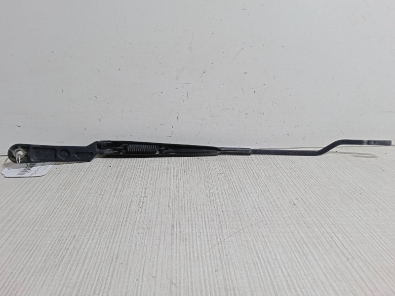 Recambio de brazo limpia delantero izquierdo para audi a3 (8l1) 1.9 tdi referencia OEM IAM   