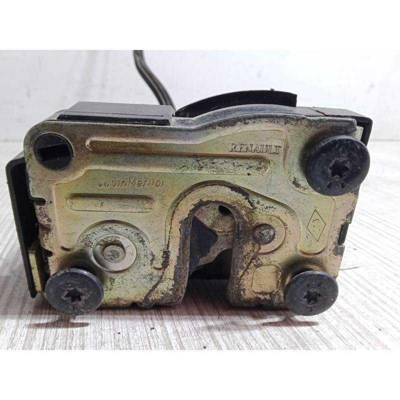 Recambio de cerradura puerta delantera derecha para renault clio ii (bb_, cb_) 1.4 16v (b/cb0p, bb13) referencia OEM IAM   