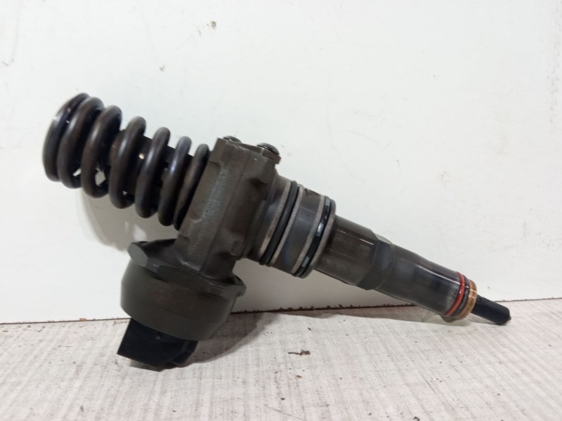 Recambio de inyector para seat ibiza iii (6l1) 1.9 tdi referencia OEM IAM   