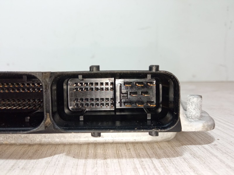 Recambio de centralita motor uce para seat ibiza iii (6l1) 1.9 tdi referencia OEM IAM 038906019NL 1039S11516 1154 0244 0 281 012