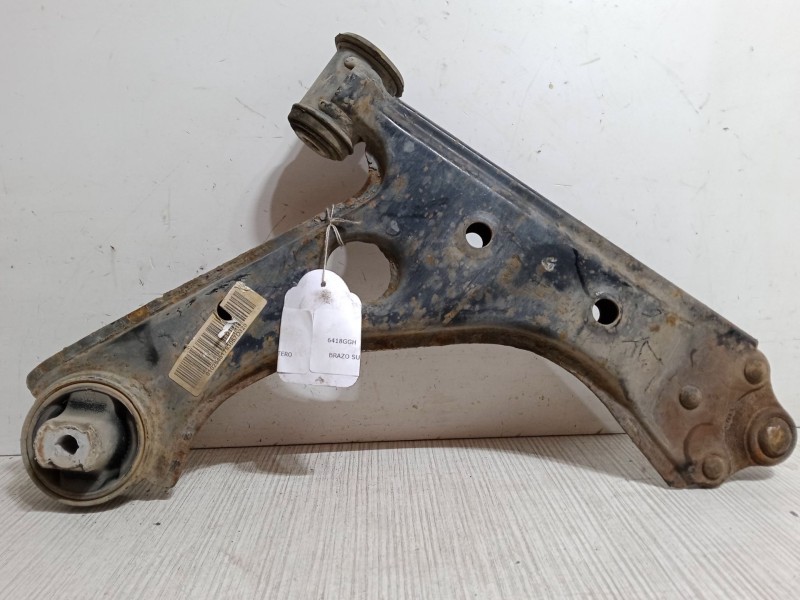 Recambio de brazo suspension inferior delantero izquierdo para fiat punto evo (199_) 1.2 referencia OEM IAM   