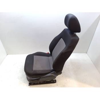 ASIENTO DELANTERO IZQUIERDO 
