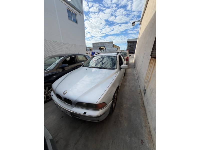 BMW 5 TOURING (E39)