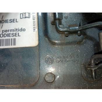 TAPA EXTERIOR COMBUSTIBLE 2K0809905B 