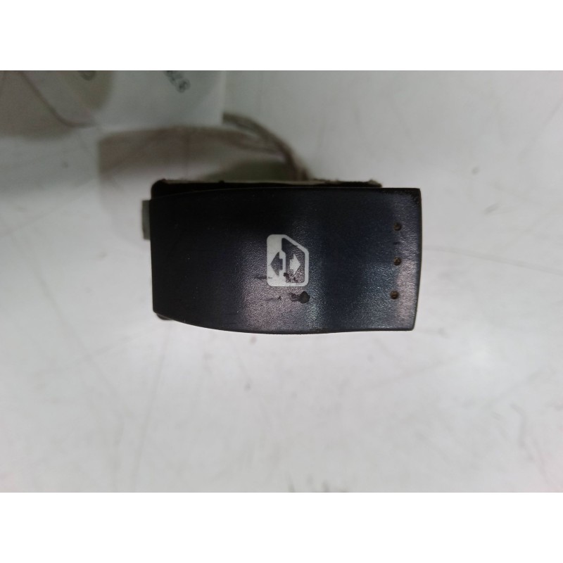 Recambio de mando elevalunas delantero derecho para renault grand scénic ii (jm0/1_) 1.5 dci (jm02, jm13) referencia OEM IAM   