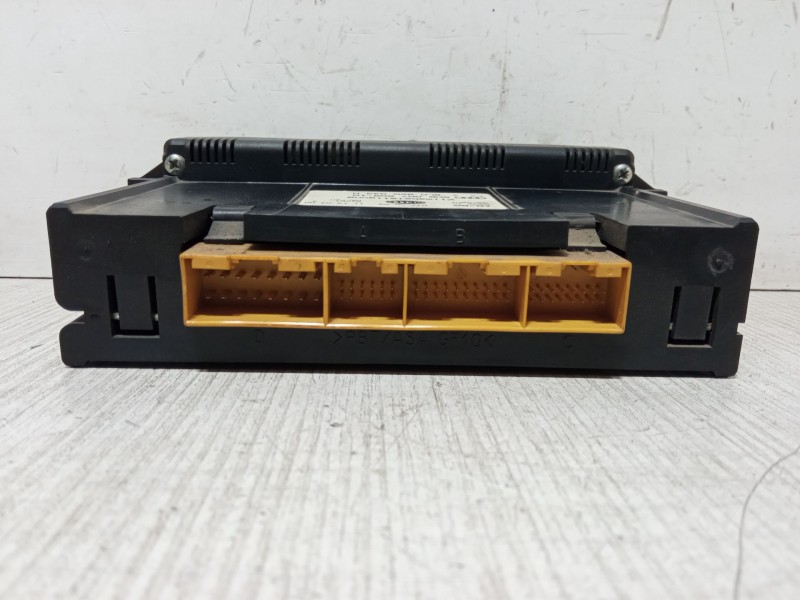 Recambio de mando climatizador para audi a3 (8l1) 1.9 tdi referencia OEM IAM 8L0820043M  5HB00760810