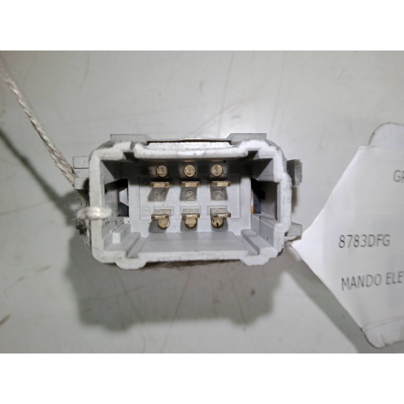 Recambio de mando elevalunas delantero derecho para renault grand scénic ii (jm0/1_) 1.5 dci (jm02, jm13) referencia OEM IAM   