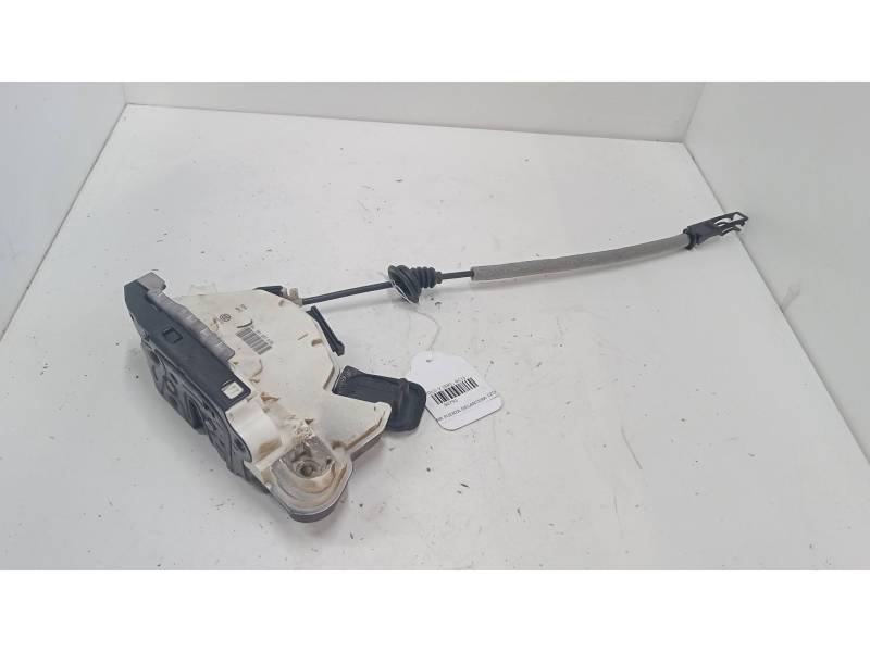CERRADURA PUERTA DELANTERA IZQUIERDA 5K1837015E 