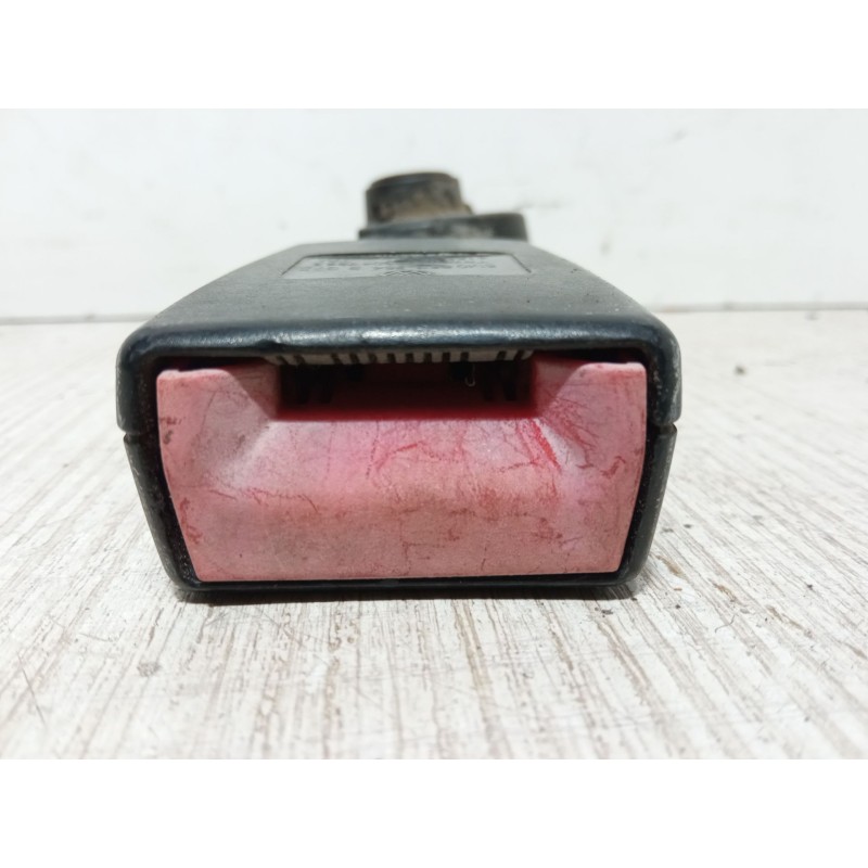 Recambio de anclaje cinturon trasero derecho para seat toledo iii (5p2) 1.9 tdi referencia OEM IAM 5M0857754B  