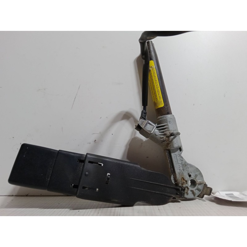 Recambio de anclaje cinturon delantero derecho para renault kangoo (kc0/1_) d 65 1.9 (kc0e, kc02, kc0j, kc0n) referencia OEM IAM
