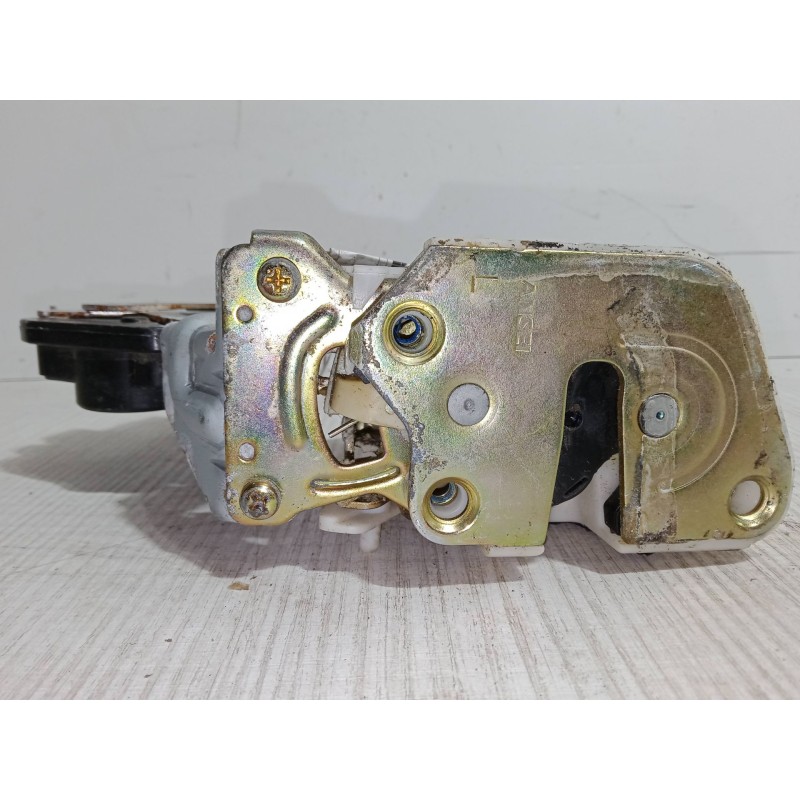 Recambio de cerradura puerta trasera izquierda para mitsubishi montero iii canvas top (v6_w, v7_w) 3.2 di-d (v68w, v78w) referen