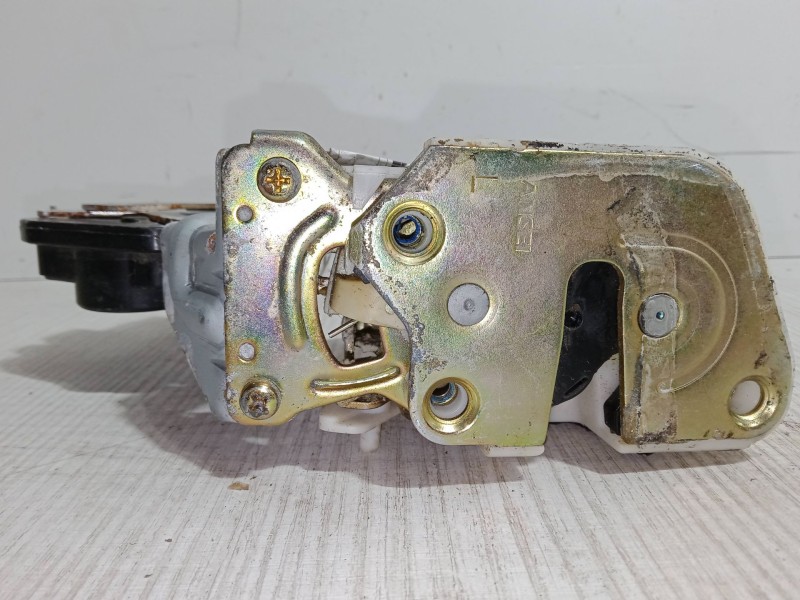 Recambio de cerradura puerta trasera izquierda para mitsubishi montero iii canvas top (v6_w, v7_w) 3.2 di-d (v68w, v78w) referen