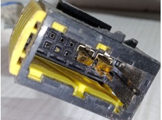 Recambio de anclaje cinturon delantero derecho para renault kangoo (kc0/1_) d 65 1.9 (kc0e, kc02, kc0j, kc0n) referencia OEM IAM 2