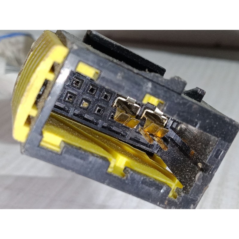 Recambio de anclaje cinturon delantero derecho para renault kangoo (kc0/1_) d 65 1.9 (kc0e, kc02, kc0j, kc0n) referencia OEM IAM