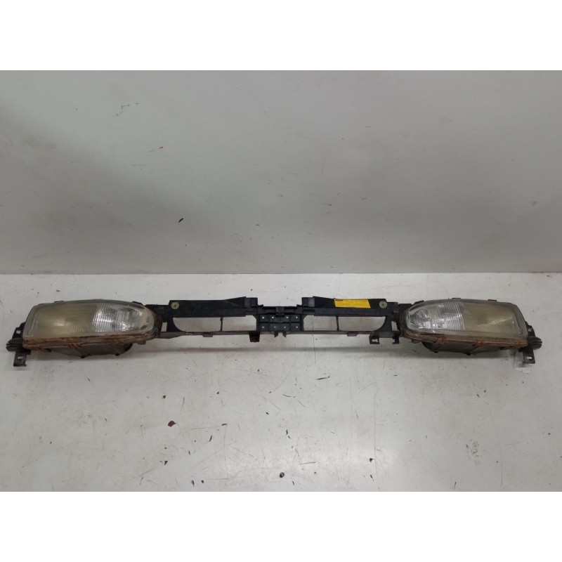 Recambio de faro delantero para ford mondeo i sedán (gbp) 1.8 td referencia OEM IAM   