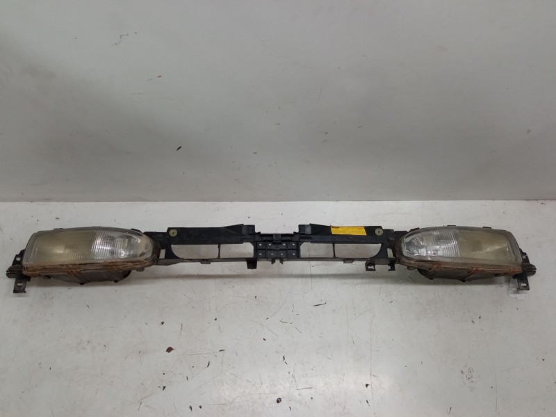 Recambio de faro delantero para ford mondeo i sedán (gbp) 1.8 td referencia OEM IAM   