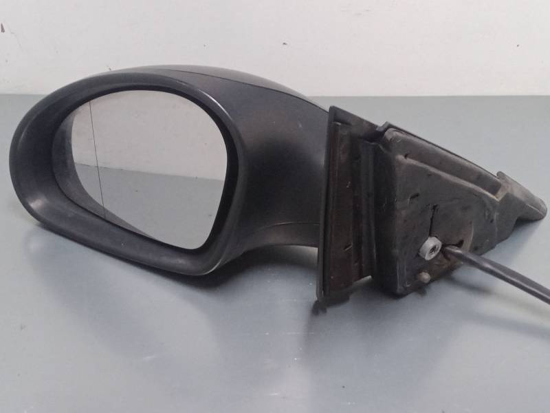 RETROVISOR IZQUIERDO 