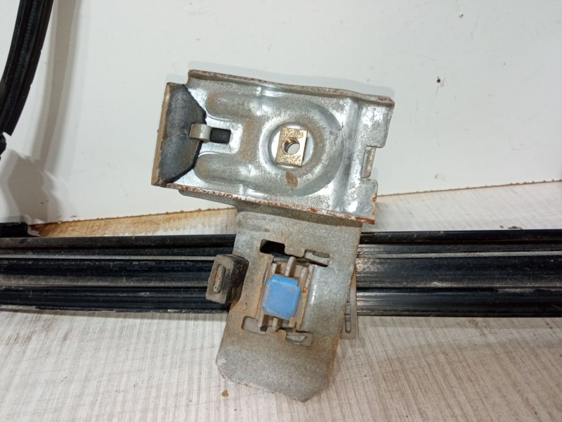 Recambio de elevalunas electrico delantero derecho para seat cordoba (6k1, 6k2) 1.0 i referencia OEM IAM FC696A/L2-16  