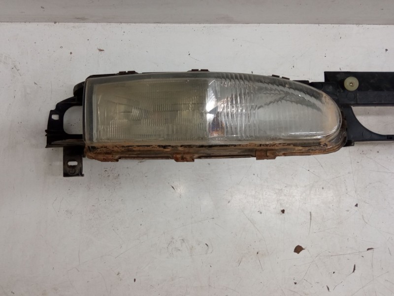 Recambio de faro delantero para ford mondeo i sedán (gbp) 1.8 td referencia OEM IAM   
