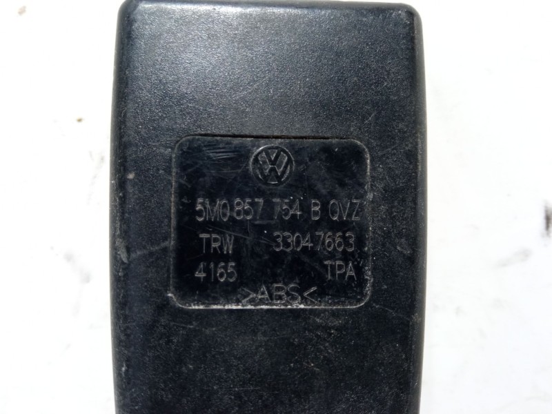 Recambio de anclaje cinturon trasero derecho para seat toledo iii (5p2) 1.9 tdi referencia OEM IAM 5M0857754B  
