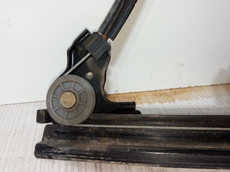 Recambio de elevalunas electrico delantero derecho para seat cordoba (6k1, 6k2) 1.0 i referencia OEM IAM FC696A/L2-16  