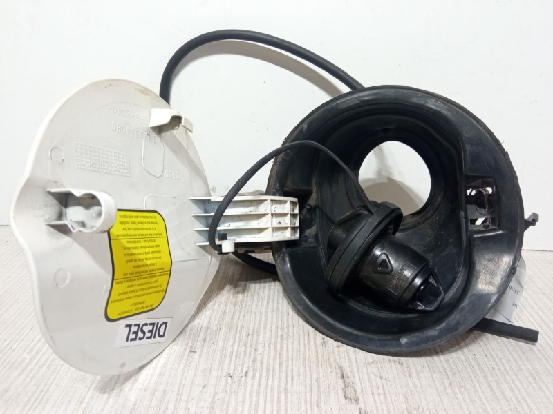 Recambio de tapa exterior combustible para peugeot bipper tepee 1.4 hdi referencia OEM IAM 1353354080  