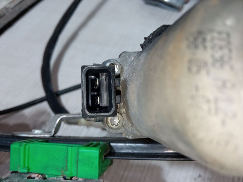 Recambio de elevalunas electrico delantero derecho para seat cordoba (6k1, 6k2) 1.0 i referencia OEM IAM FC696A/L2-16  