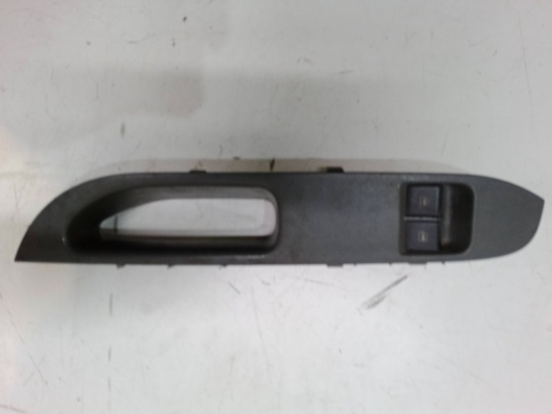 Recambio de mando elevalunas delantero izquierdo para seat ibiza iii (6l1) 1.4 16v referencia OEM IAM   
