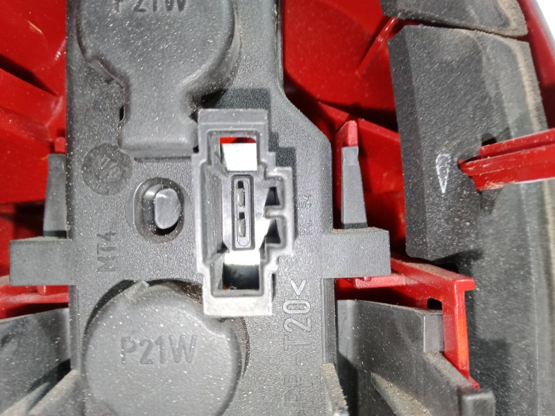 Recambio de piloto trasero derecho para volkswagen polo (6n2) 1.4 referencia OEM IAM   