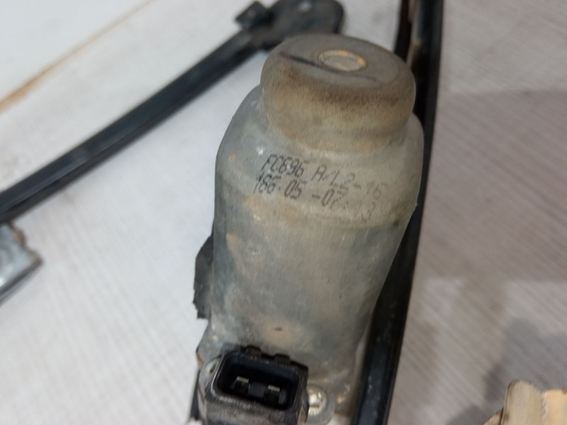 Recambio de elevalunas electrico delantero derecho para seat cordoba (6k1, 6k2) 1.0 i referencia OEM IAM FC696A/L2-16  