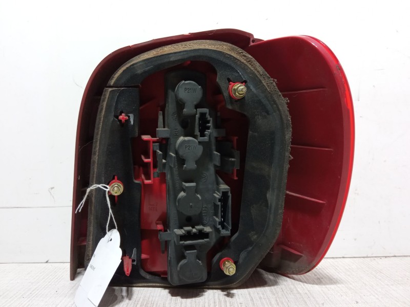 Recambio de piloto trasero izquierdo para volkswagen polo (6n2) 1.4 referencia OEM IAM   