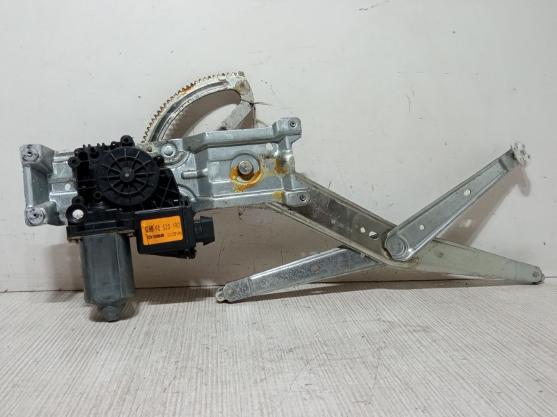 Recambio de elevalunas electrico delantero izquierdo para opel corsa b (s93) 1.0 i 12v (f08, f68, m68) referencia OEM IAM GM9052