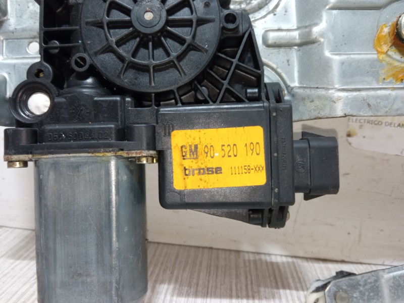 Recambio de elevalunas electrico delantero izquierdo para opel corsa b (s93) 1.0 i 12v (f08, f68, m68) referencia OEM IAM GM9052