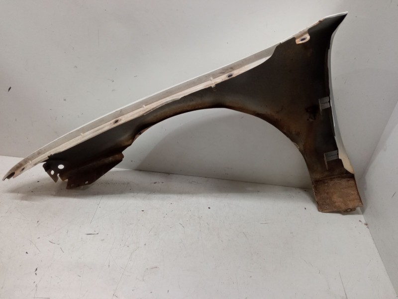 Recambio de aleta delantera derecha para ford mondeo i sedán (gbp) 1.8 td referencia OEM IAM   