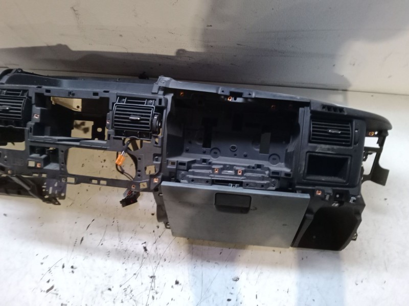 Recambio de salpicadero para renault megane iii hatchback (bz0/1_, b3_) 1.5 dci referencia OEM IAM   