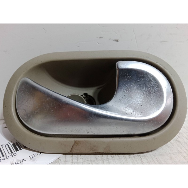 Recambio de maneta interior puerta delantera derecha para renault grand scénic ii (jm0/1_) 1.9 dci (jm14) referencia OEM IAM   