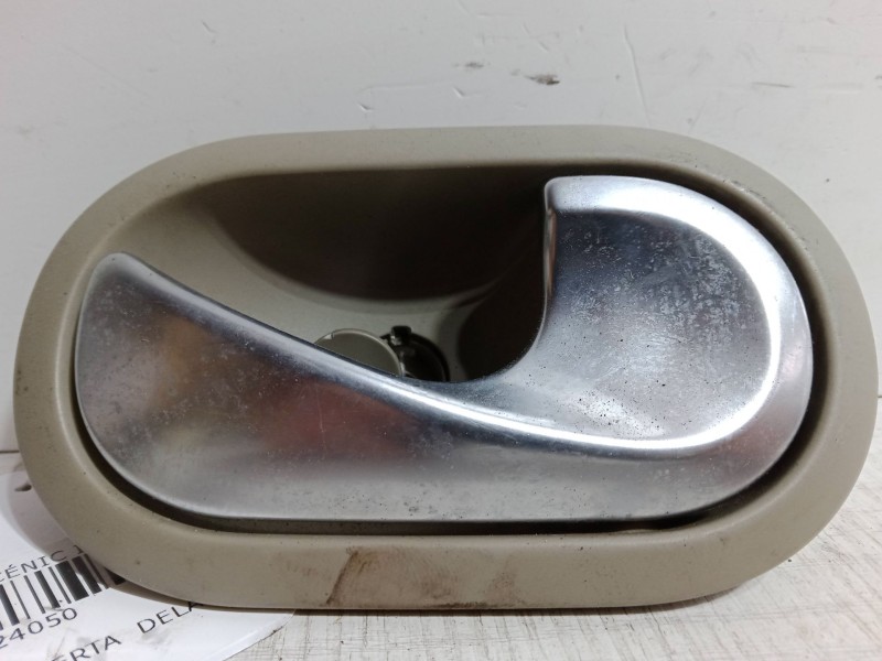 Recambio de maneta interior puerta delantera derecha para renault grand scénic ii (jm0/1_) 1.9 dci (jm14) referencia OEM IAM   