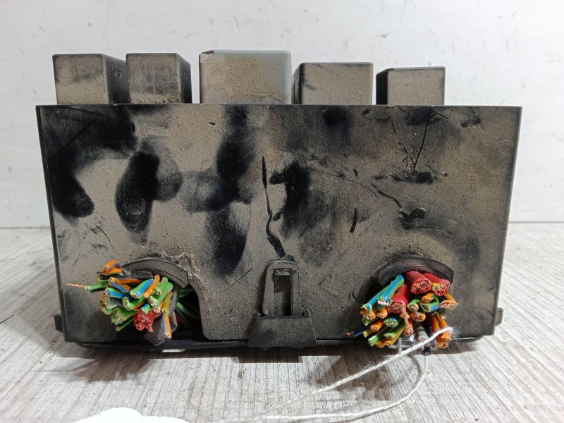 Recambio de caja reles / fusibles para ford fusion (ju_) 1.6 referencia OEM IAM   