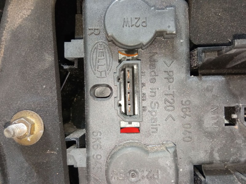 Recambio de piloto trasero derecho para seat ibiza ii (6k1) 1.4 i referencia OEM IAM 6K6945258C  