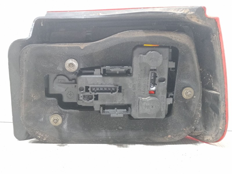 Recambio de piloto trasero izquierdo para seat ibiza ii (6k1) 1.4 i referencia OEM IAM 6k6945257c  