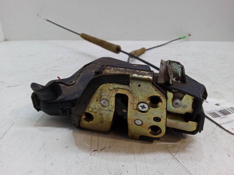 Recambio de cerradura puerta delantera derecha para toyota corolla (_e12_) 1.4 d (nde120_) referencia OEM IAM   